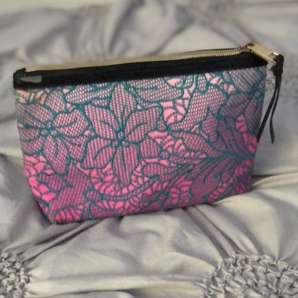 Cosmetic bag - Picture 4 of 6